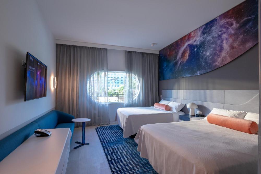 Universal's Stella Nova Resort